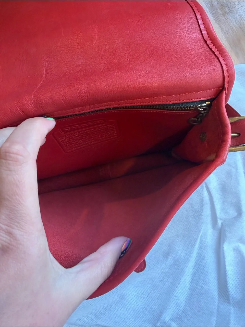 Rare Vintage Coach Red Leather Crossbody Bag with Buckle Strap - Picture 7 of 9